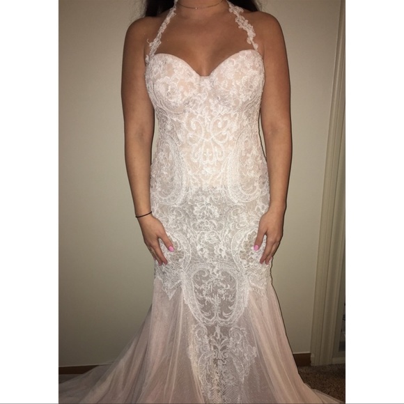 Wedding Dress - Picture 1 of 5